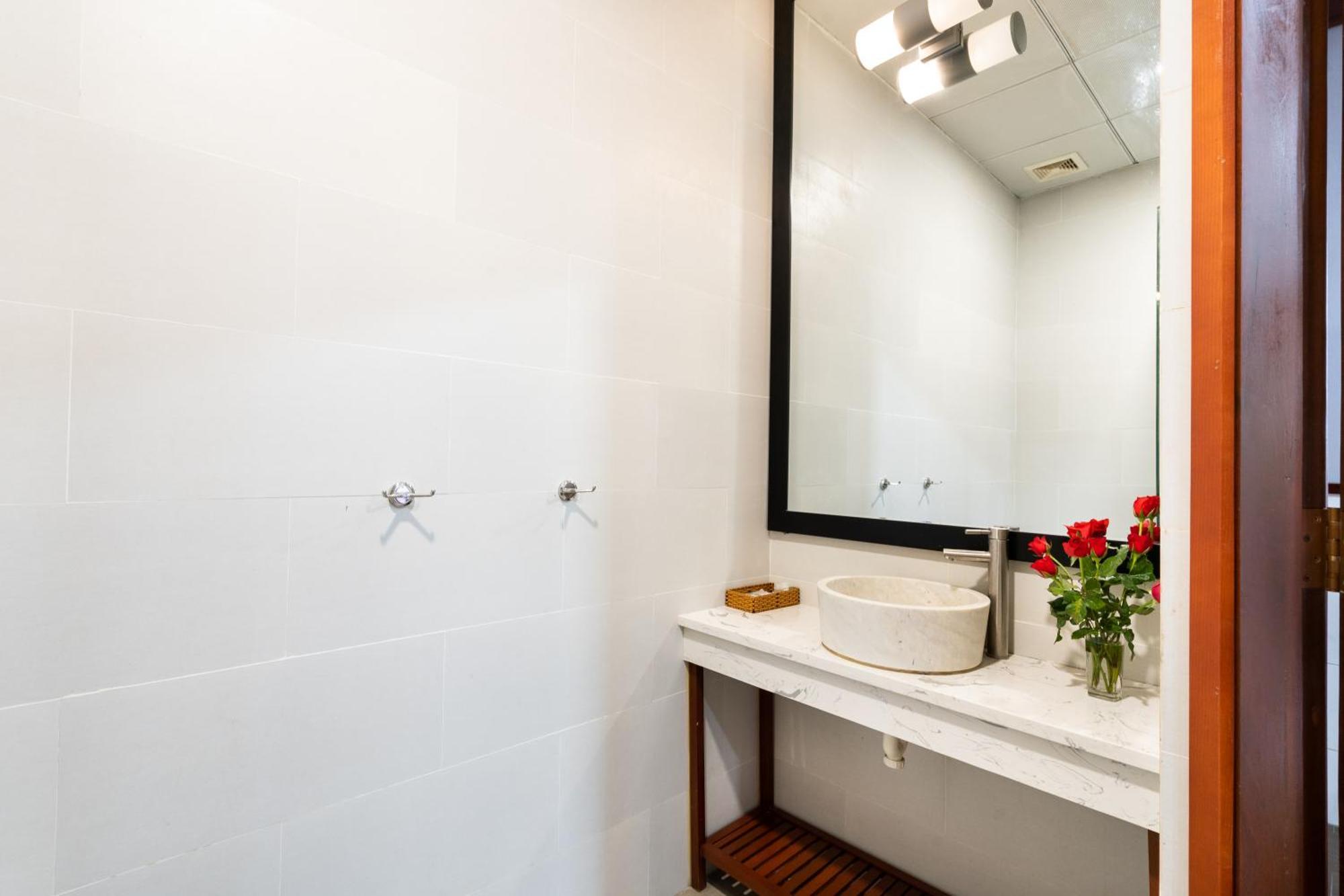 Van Hoa Hotel Хошимін Екстер'єр фото